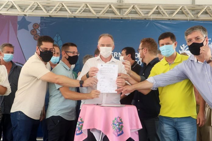 Governo do Estado anuncia novos investimentos em Itaguaçu