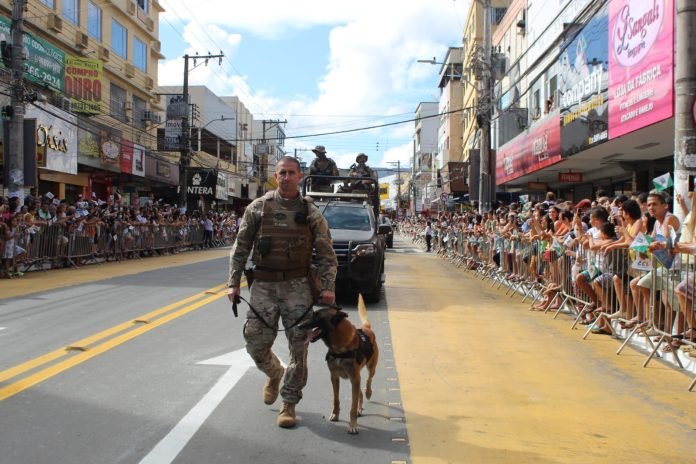 PCES participa do Desfile Cívico-Militar em comemoração aos 132 anos de Cariacica