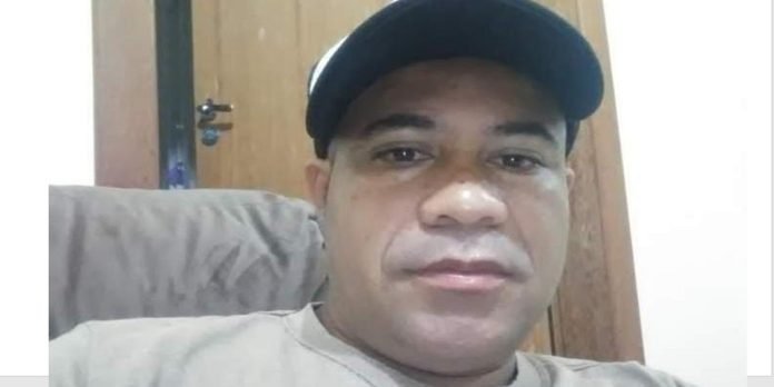 Assassinado a tiros, nu, enquanto tomava banho em Kennedy