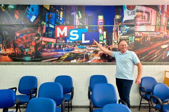 Governador entrega reforma de escola e anuncia novos investimentos na Serra