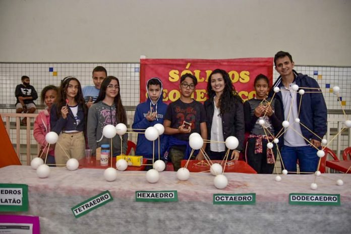 Alunos da EMEIEF “Bery Barreto de Araújo” expõem trabalhos na feira de ciências – Notícias Prefeitura de Kennedy