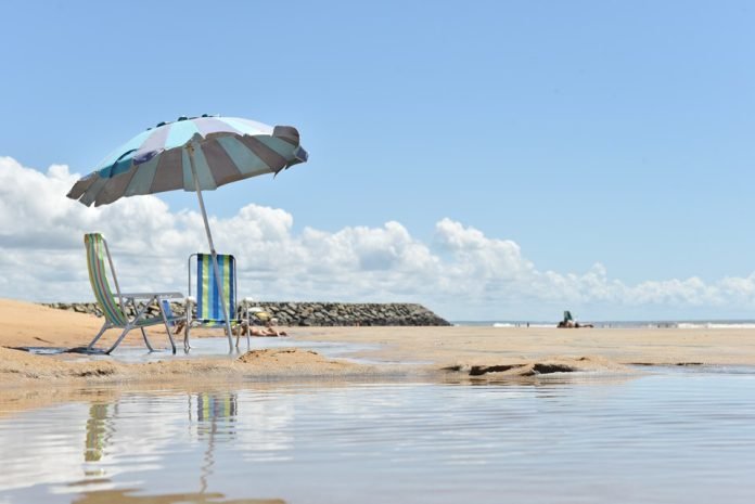 Verão é tema de guia digital disponibilizado pela Setur