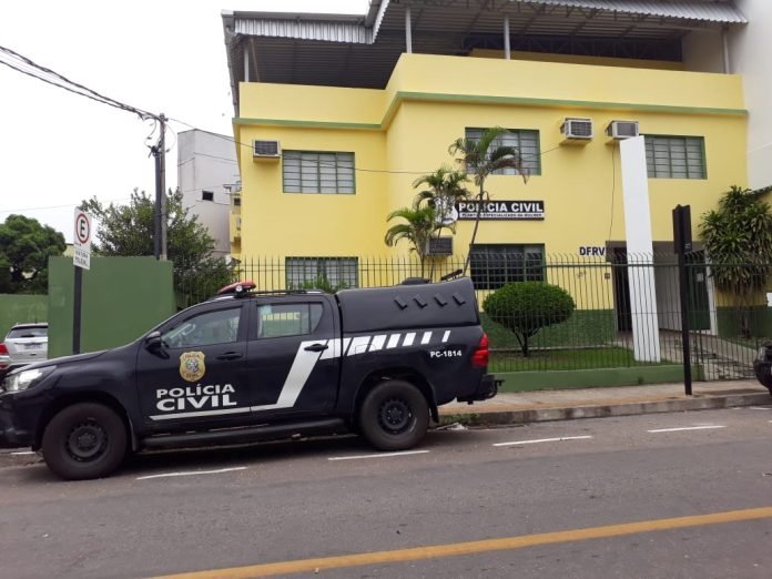 Polícias Civil e Militar prendem suspeito com carro adulterado
