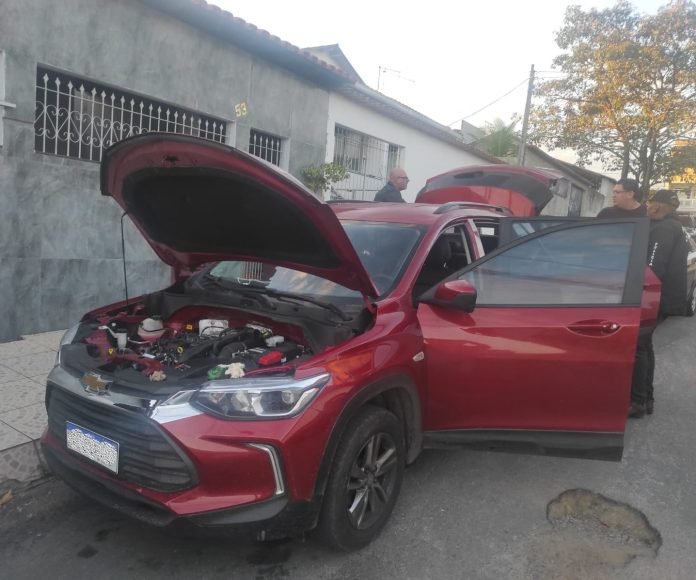 DFRV recupera na Serra veículo roubado no Rio de Janeiro
