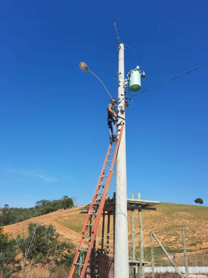 ILUMINAÇÃO PÚBLICA