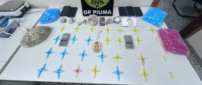 Polícia Civil prende mulher que armazenava drogas para traficantes em Piúma