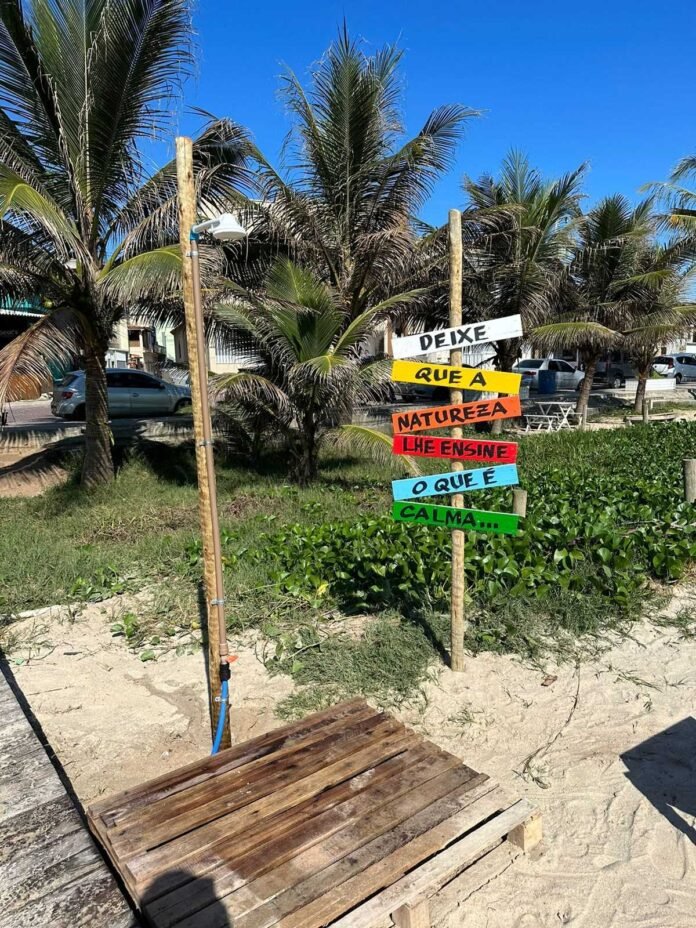 NOVIDADES EM ITAPEMIRIM: PREFEITURA INSTALA CHUVEIROS NA ORLA