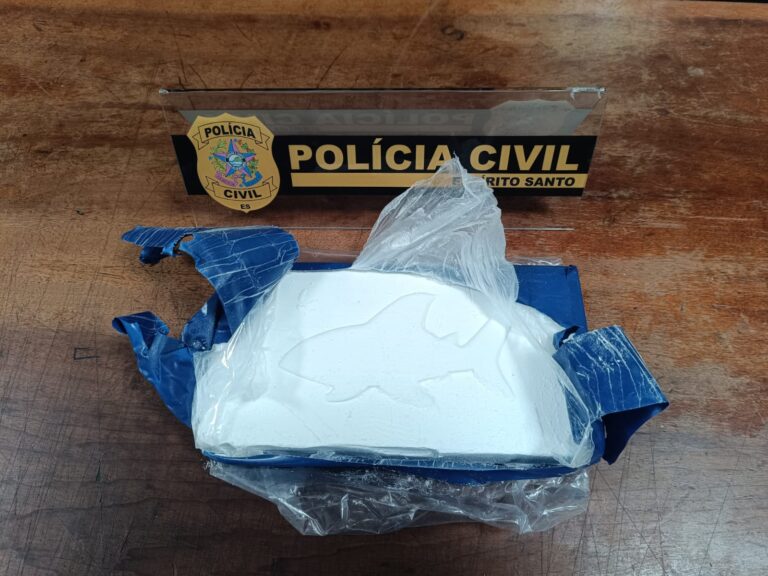 Polícia Civil e Guarda Municipal de Marataízes prendem homem com tablete de cocaína avaliado em R$ 100 mil