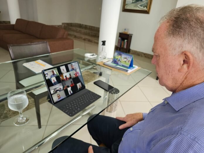 Governador coordena reunião sobre ações de recuperação dos municípios atingidos pela chuva