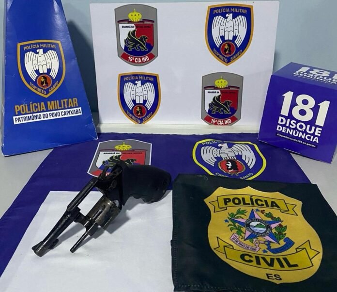 PCES apreende duas armas de fogo e prende dois suspeitos em Pinheiros