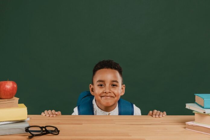 Prefeitura de Piúma distribuirá kits escolares  - PIÚMA