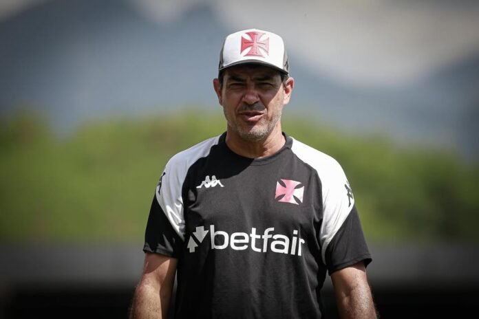 Fábio Carille, técnico do Vasco