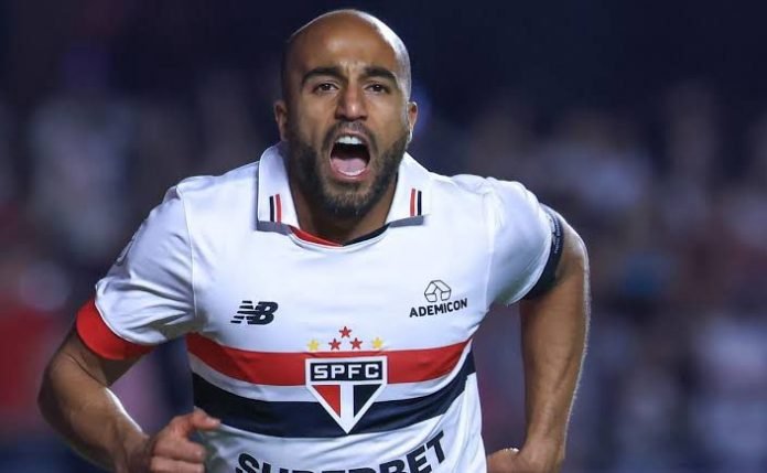 Lucas Moura em ação pelo São Paulo FC. Foto: Rubens Chiri