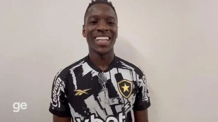 Luiz Henrique emociona torcida do Botafogo com declarações sinceras após Imagem do avatar de Matheus Avelino