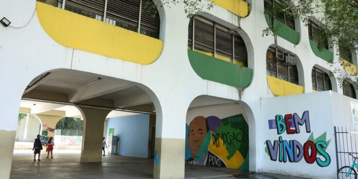 Cieps completam 40 anos como projeto de referência para educação