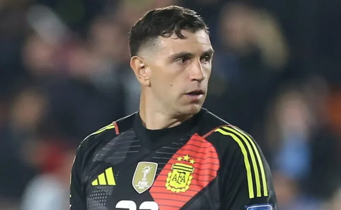 Chelsea teve interesse na contratação de Emiliano Martínez mas goleiro só aceita jogar no Manchester United