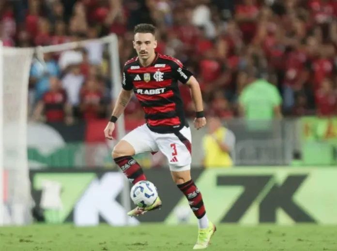 Flamengo celebra elogios de torcedores a Léo Ortiz nas redes Torcedores do Flamengo rasga elogios ao Léo Ortiz na web