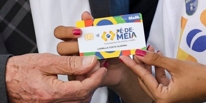 Pé-de-Meia: nascidos em setembro e outubro recebem hoje parcela