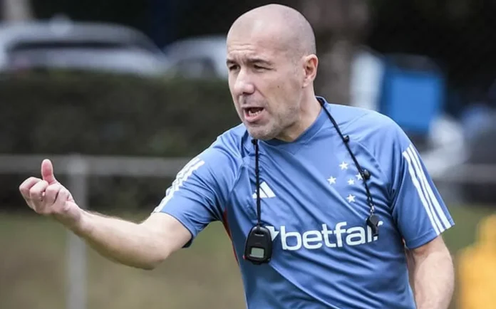 Atacante titular do Cruzeiro vira preocupação para Leonardo Jardim – Zeiro