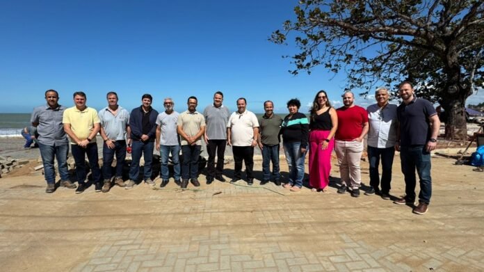 Notícia Secretário Estadual de Desenvolvimento Urbano Visita Obras da Nova Orla de Ubú e Destaca Avanços - Prefeitura Municipal de Anchieta
