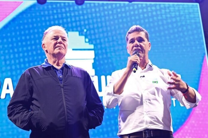 Candidatos governistas ‘montam’ palanque eleitoral na Feira dos Municípios