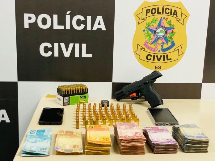 DHPP Serra prende foragido e apreende arma, munições e dinheiro em Cariacica