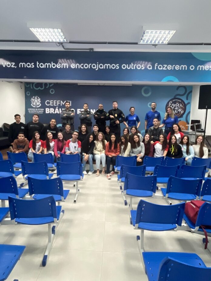 Polícia Civil conclui ciclo de palestras preventivas em escolas de Muniz Freire