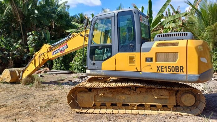 PCES e PMES recuperam em Nova Venécia retroescavadeira furtada em obra