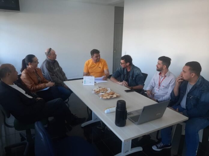 Secretaria Municipal de Agricultura promove reunião sobre agricultura urbana em Cachoeiro - Prefeitura de Cachoeiro de Itapemirim