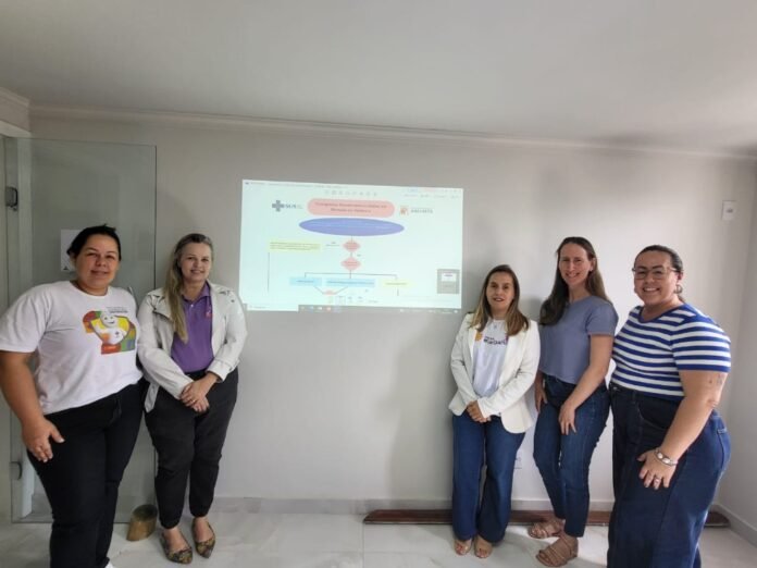 Notícia Secretaria de Saúde de Anchieta fortalece ações no combate à violência contra a mulher durante o Agosto Lilás - Prefeitura Municipal de Anchieta
