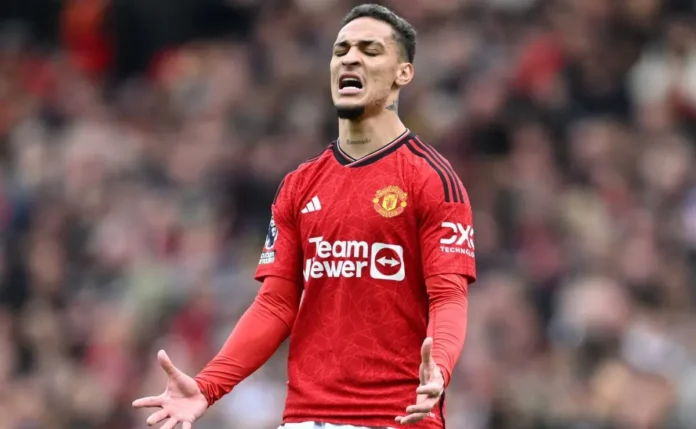 Manchester United recebe ultimato do Real Betis por Antony e pode negociar o atacante brasileiro