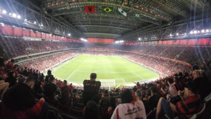 Onde assistir Athletico-PR x São Paulo (Foto: FURACAO.COM)