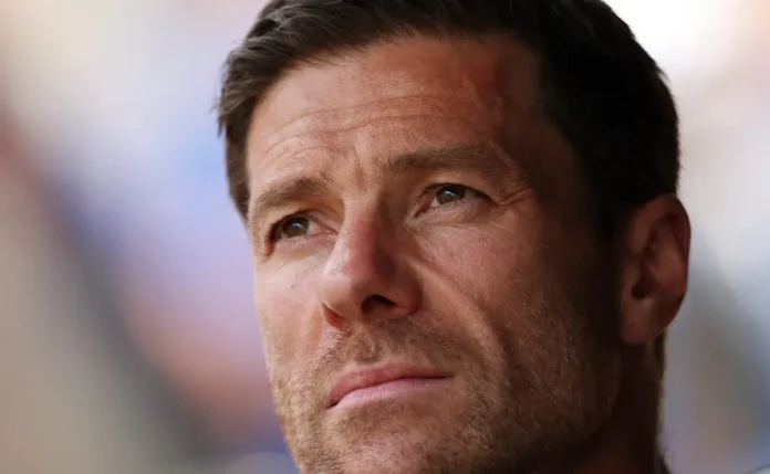 Aposta de Xabi Alonso: David Alaba como meio-campista pode ser o diferencial do Real Madrid