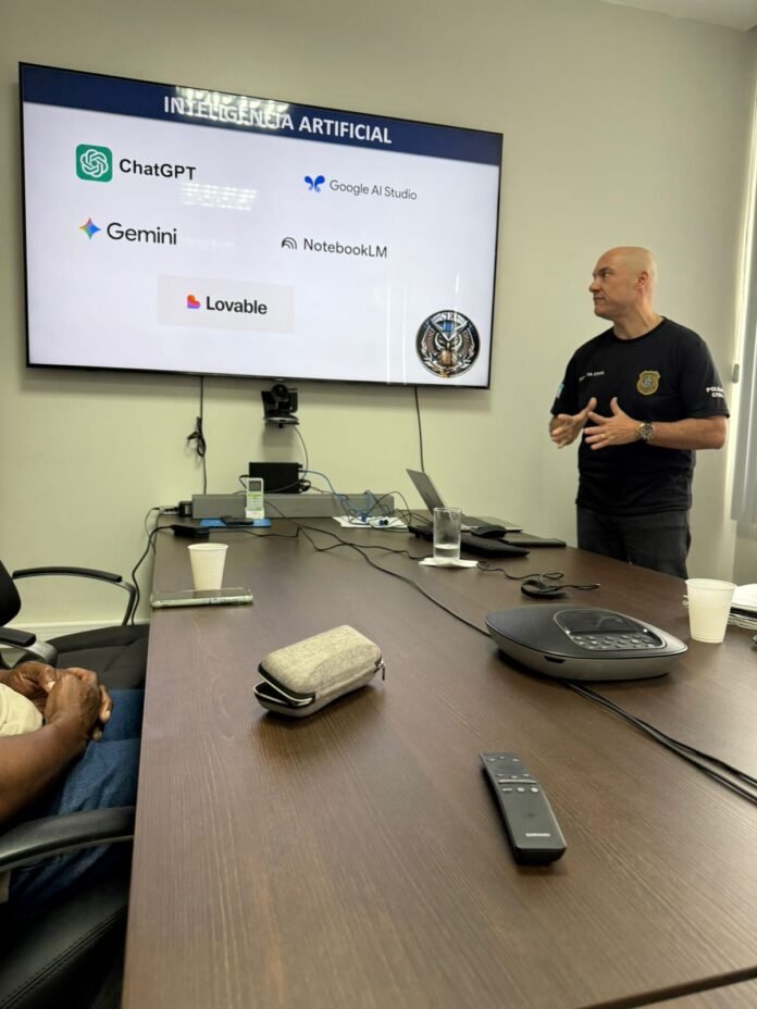 Divisão de Inteligência da PCES recebe instrução sobre uso de Inteligência Artificial