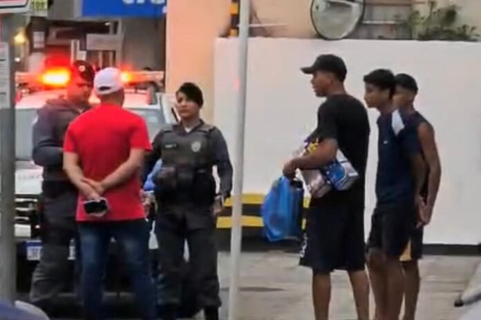Polícia Militar atua em ato ‘contra a corrupção’ na Câmara da Serra