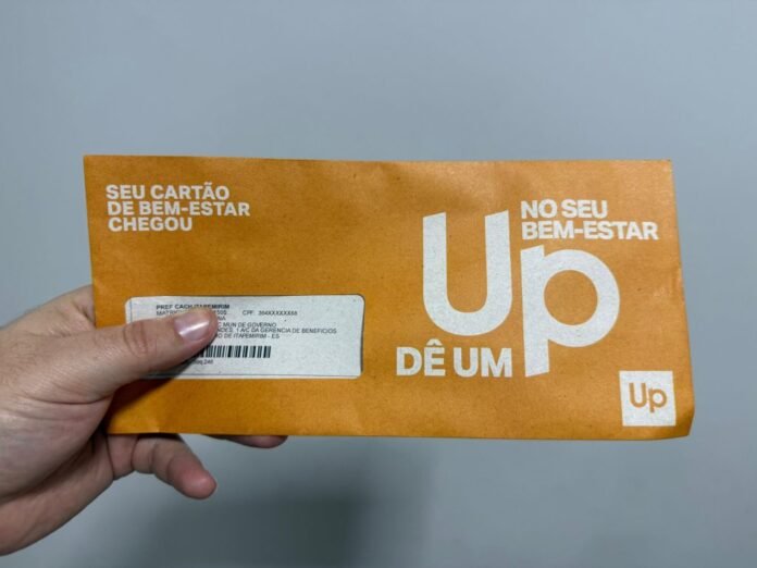 Prefeitura de Cachoeiro inicia entrega dos cartões do tíquete dos servidores - Prefeitura de Cachoeiro de Itapemirim