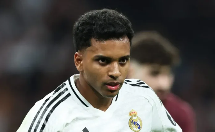 Rodrygo será multado pelo Real Madrid após ter chegado atrasado em treino de Xabi Alonso