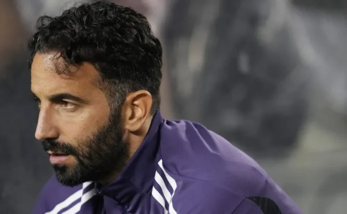 Ruben Amorim desabafa sobre início no United: “Lutar com as mãos amarradas”