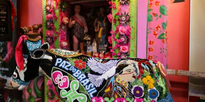 Unesco certifica Bumba Meu Boi e Lençóis Maranhenses Unesco entrega certificado a Lençóis Maranhenses e Bumba Meu Boi