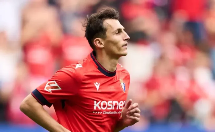 Atlético de Madrid aposta em Raspadori e prioriza juventude frente a Budimir em estratégia de longo prazo