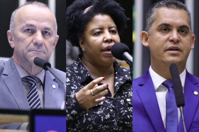 Deputados capixabas: apenas três votam contra PEC que amplia impunidade Apenas três deputados federais capixabas votaram contra a PEC da Blindagem