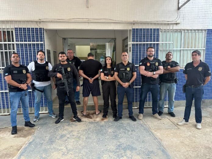 Polícia Civil prende empresário suspeito de extorsão e golpes com venda de celulares em Barra de São Francisco