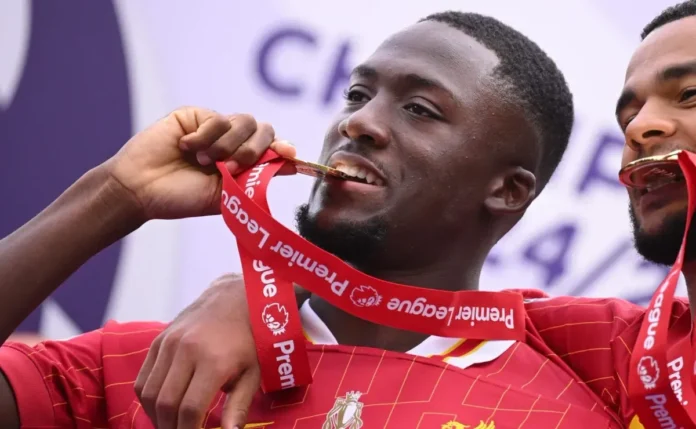 Upamecano é oferecido ao Real Madrid, e clube não considera zagueiro como prioridade, mas Konaté sim