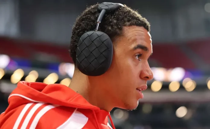 Jamal Musiala garante recuperação no Bayern após fratura e projeta volta ainda em 2025