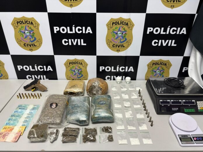 Polícia Civil prende suspeito de tráfico e apreende pistola e drogas em Cariacica