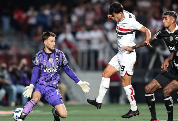São Paulo vence o Botafogo com gol de Juan Dinenno. Foto: Paulo Pinto/ SPFC
