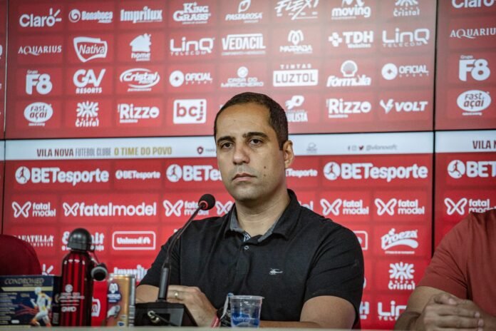 Vila Nova Avalia Emprestar Jogadores para Ganhar Experiência em 2026 Vila Nova