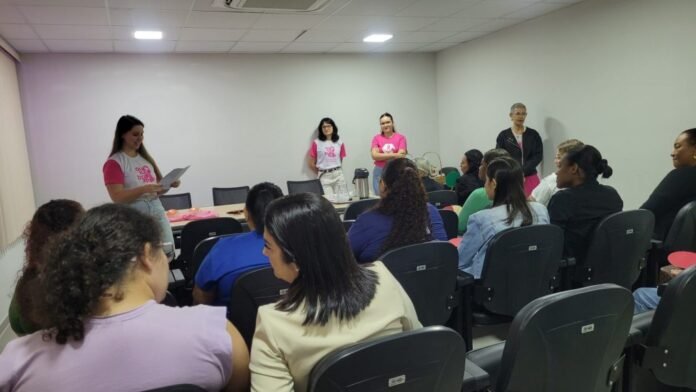 Prefeitura promove encontro sobre Outubro Rosa para servidoras municipais - Prefeitura de Cachoeiro de Itapemirim