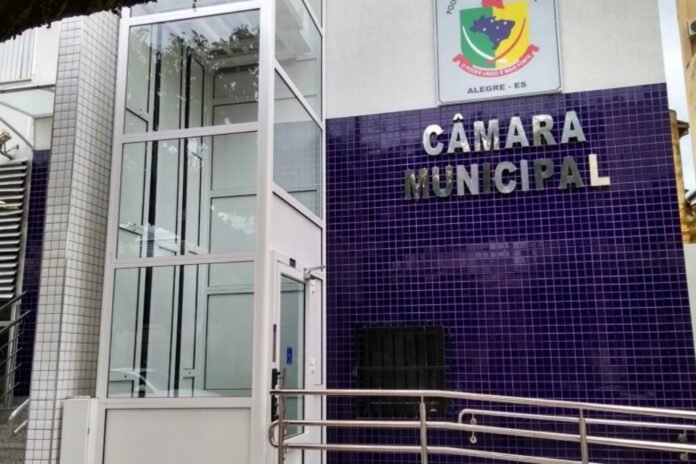 Câmaras de Vereadores têm 'explosão' de projetos de auxílio-alimentação