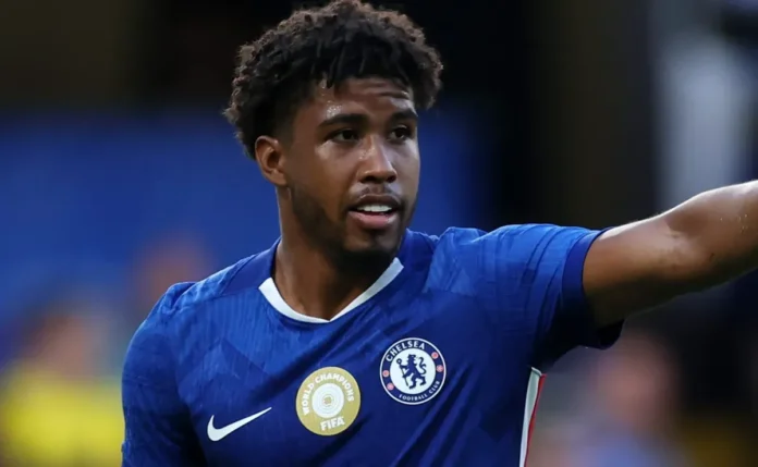 Chelsea aceita vender Andrey Santos ao Manchester United, mas exige R$ 375 milhões